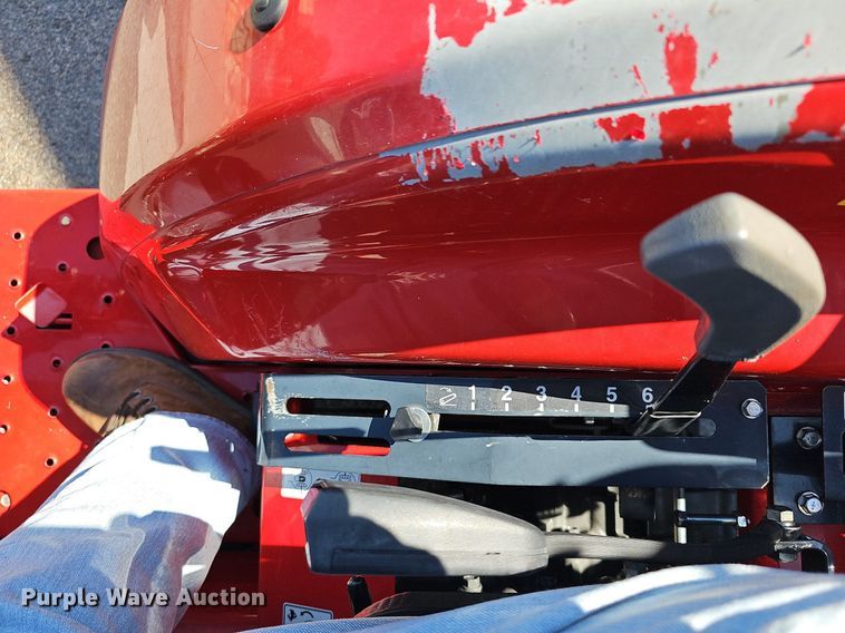 image for item DN8567 2014 Massey Ferguson 1739E  tractor