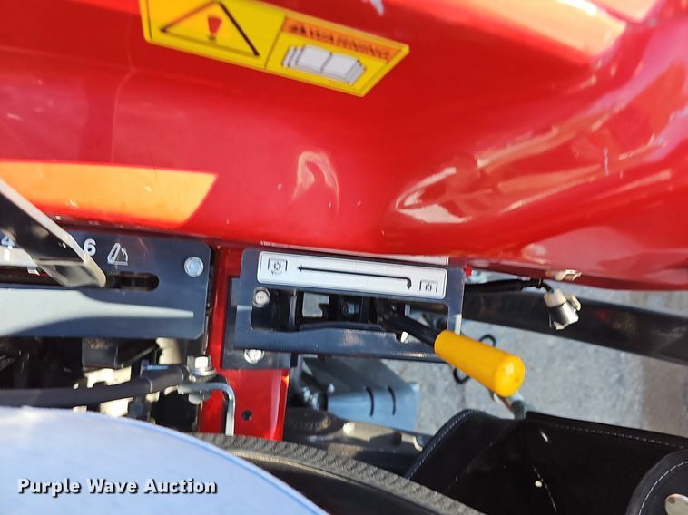 image for item DN8567 2014 Massey Ferguson 1739E  tractor