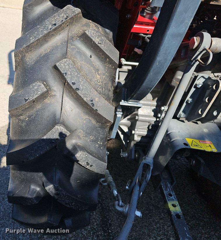 image for item DN8567 2014 Massey Ferguson 1739E  tractor