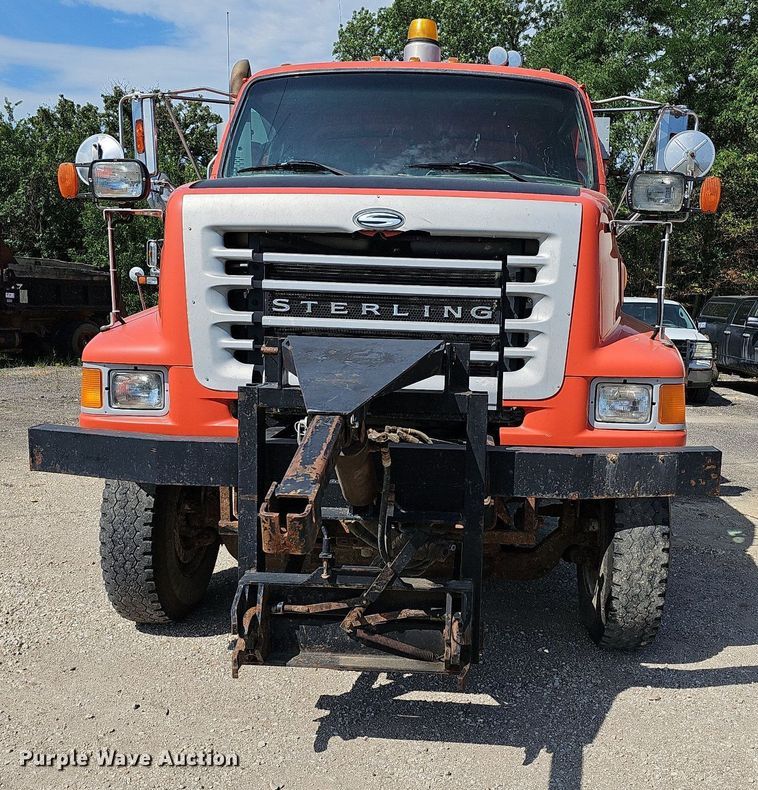 image for item DN8581 2003 Sterling LT7500  dump truck