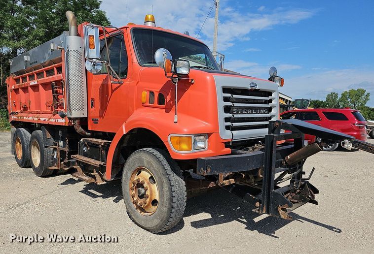 image for item DN8581 2003 Sterling LT7500  dump truck