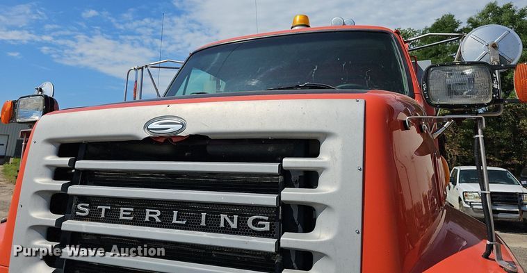 image for item DN8581 2003 Sterling LT7500  dump truck