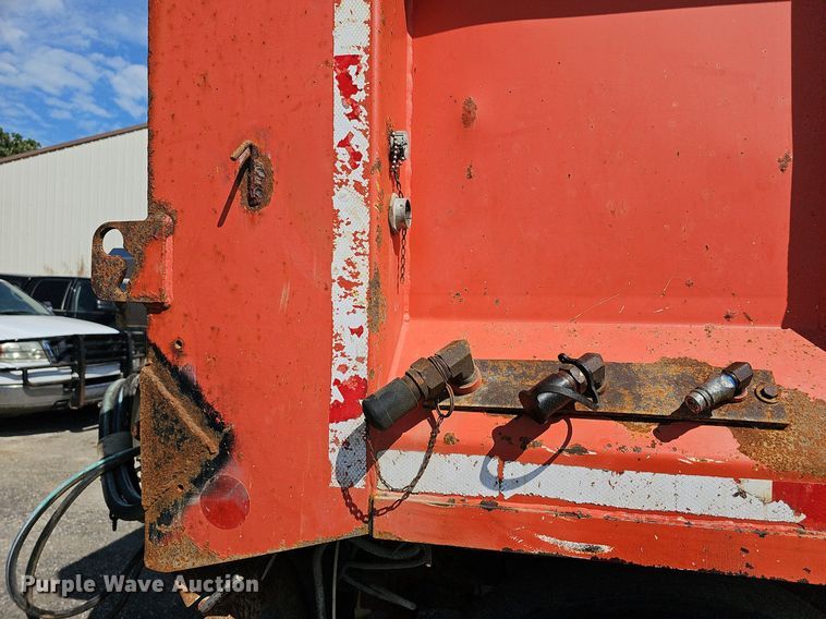 image for item DN8581 2003 Sterling LT7500  dump truck