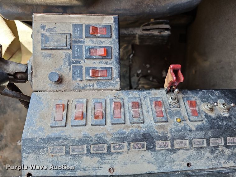 image for item DN8581 2003 Sterling LT7500  dump truck