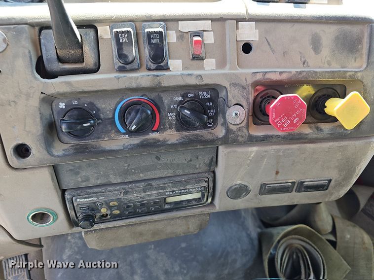 image for item DN8581 2003 Sterling LT7500  dump truck