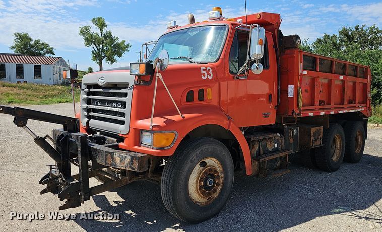 image for item DN8582 2001 Sterling LT7500  dump truck