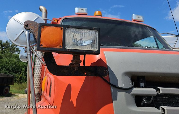 image for item DN8582 2001 Sterling LT7500  dump truck