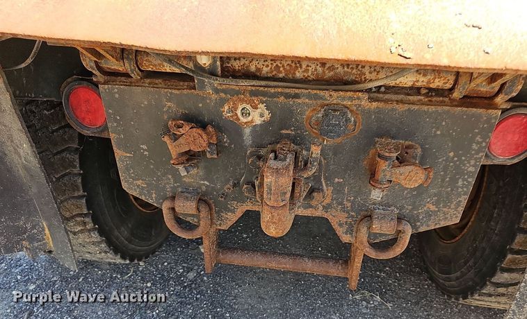 image for item DN8582 2001 Sterling LT7500  dump truck