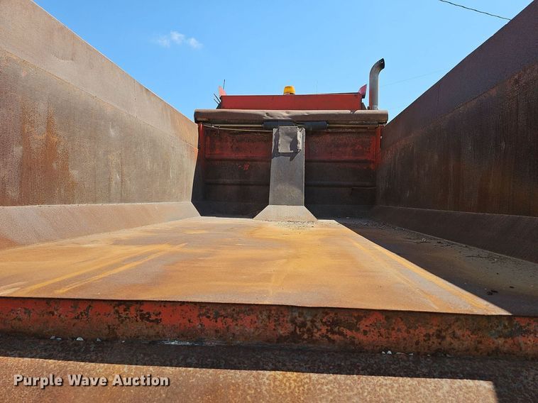 image for item DN8582 2001 Sterling LT7500  dump truck