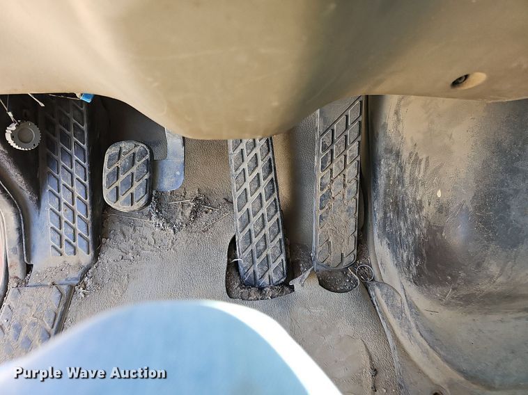 image for item DN8582 2001 Sterling LT7500  dump truck