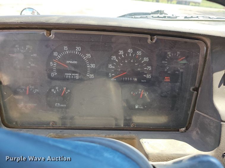 image for item DN8582 2001 Sterling LT7500  dump truck