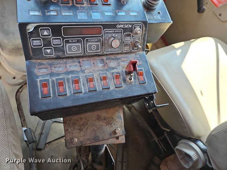 image for item DN8582 2001 Sterling LT7500  dump truck