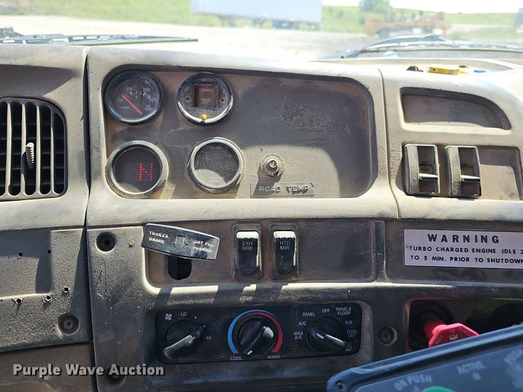 image for item DN8582 2001 Sterling LT7500  dump truck