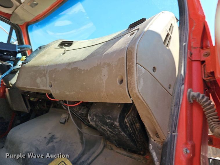 image for item DN8582 2001 Sterling LT7500  dump truck