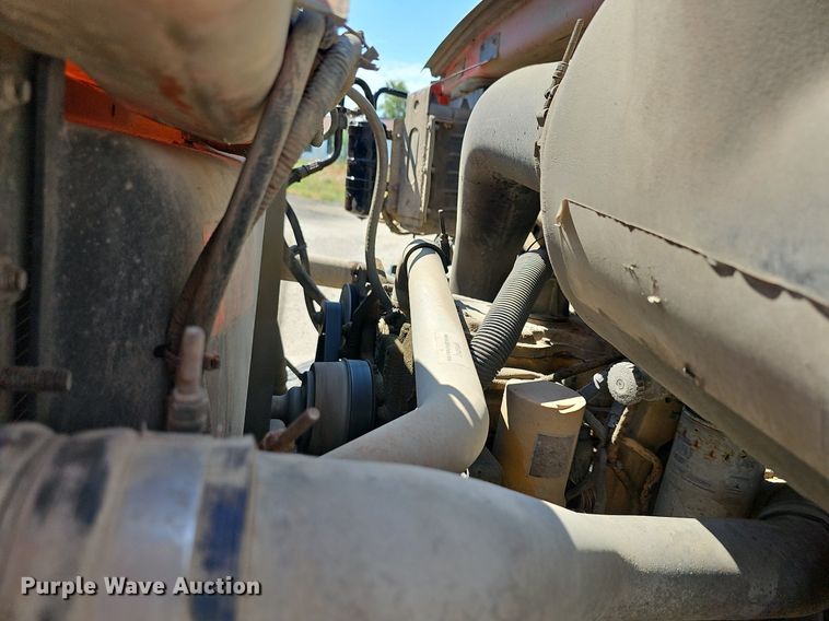 image for item DN8582 2001 Sterling LT7500  dump truck