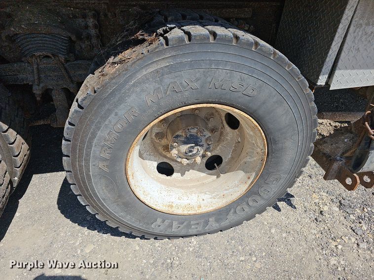 image for item DN8582 2001 Sterling LT7500  dump truck