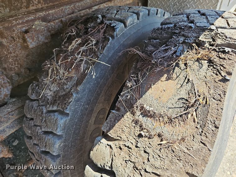 image for item DN8582 2001 Sterling LT7500  dump truck