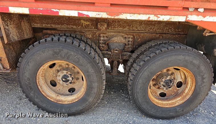 image for item DN8582 2001 Sterling LT7500  dump truck