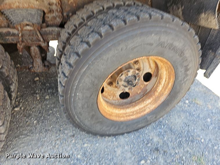 image for item DN8582 2001 Sterling LT7500  dump truck