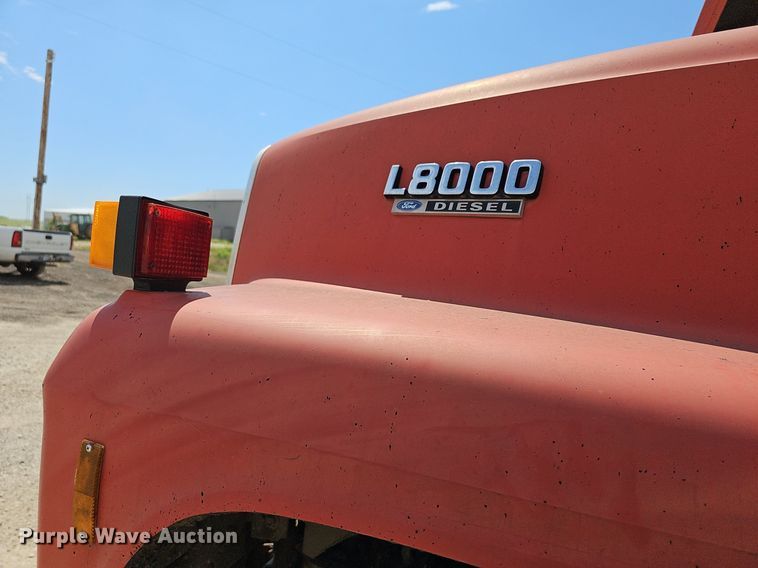image for item DN8583 1995 Ford L8000  dump truck