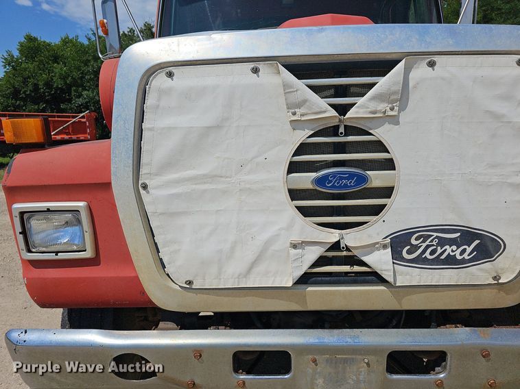 image for item DN8583 1995 Ford L8000  dump truck