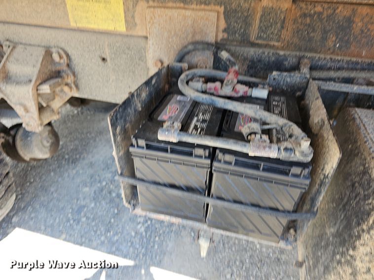 image for item DN8583 1995 Ford L8000  dump truck