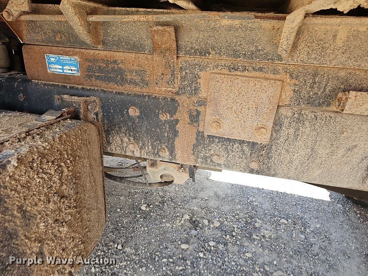image for item DN8583 1995 Ford L8000  dump truck