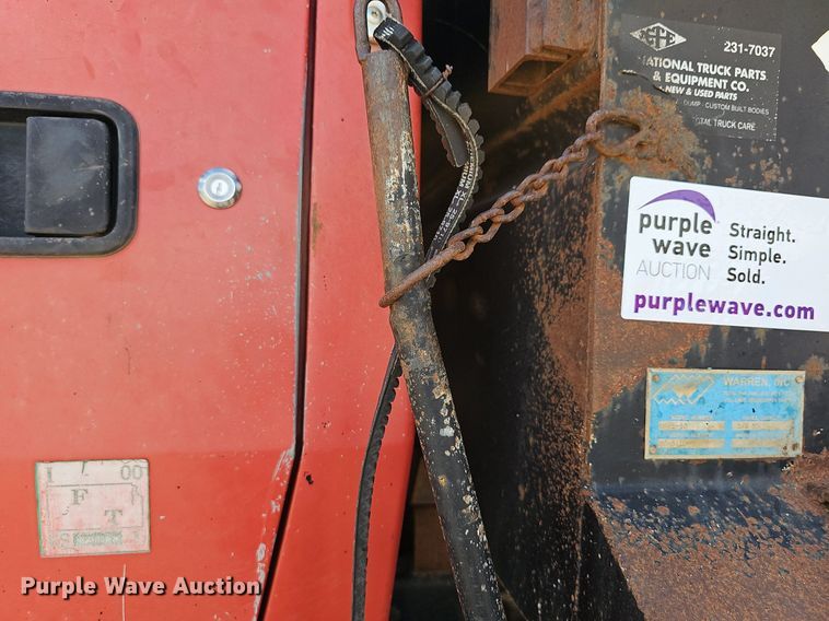 image for item DN8583 1995 Ford L8000  dump truck