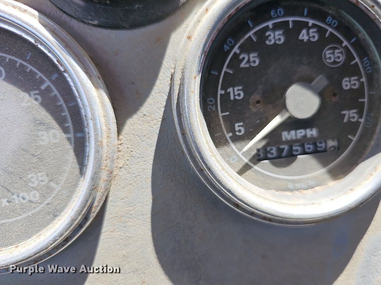 image for item DN8583 1995 Ford L8000  dump truck