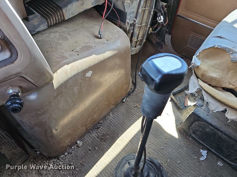 image for item DN8583 1995 Ford L8000  dump truck