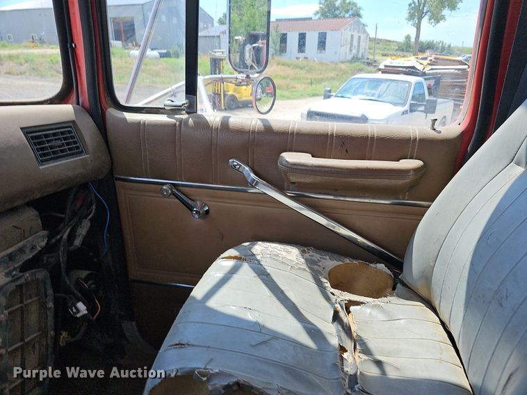 image for item DN8583 1995 Ford L8000  dump truck