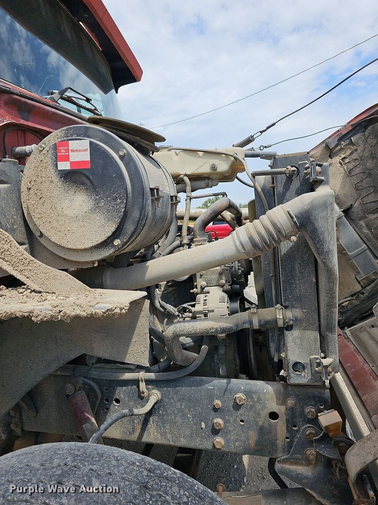 image for item DN8583 1995 Ford L8000  dump truck