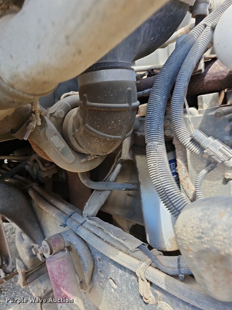 image for item DN8583 1995 Ford L8000  dump truck