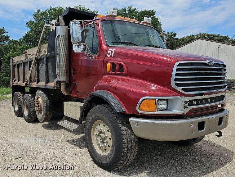 image for item DN8584 2007 Sterling L9500  dump truck