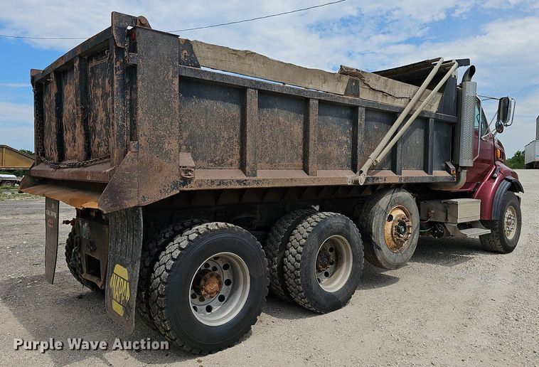 image for item DN8584 2007 Sterling L9500  dump truck