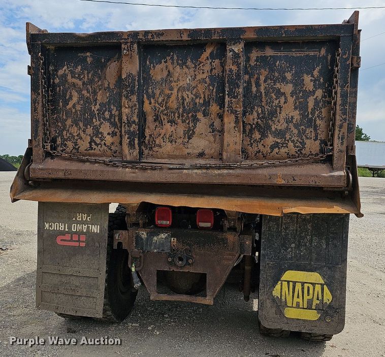 image for item DN8584 2007 Sterling L9500  dump truck