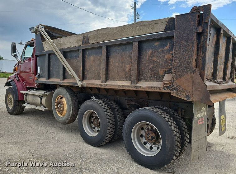 image for item DN8584 2007 Sterling L9500  dump truck