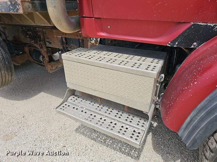 image for item DN8584 2007 Sterling L9500  dump truck