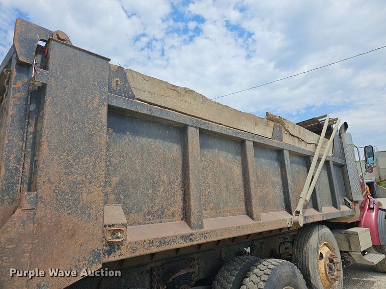 image for item DN8584 2007 Sterling L9500  dump truck