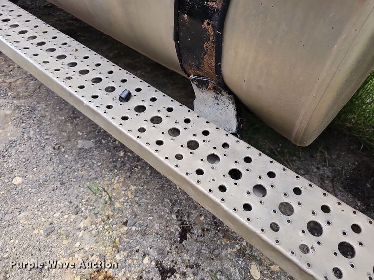 image for item DN8584 2007 Sterling L9500  dump truck