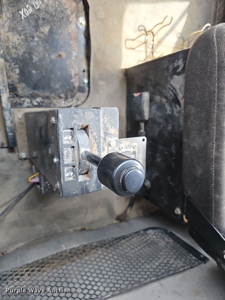 image for item DN8584 2007 Sterling L9500  dump truck