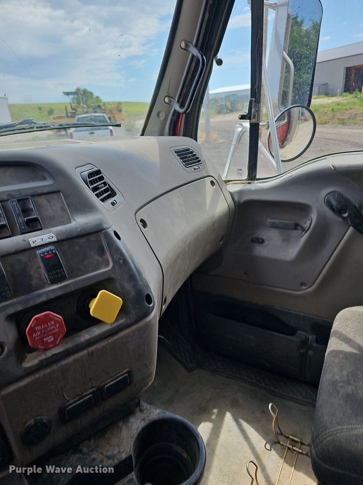 image for item DN8584 2007 Sterling L9500  dump truck