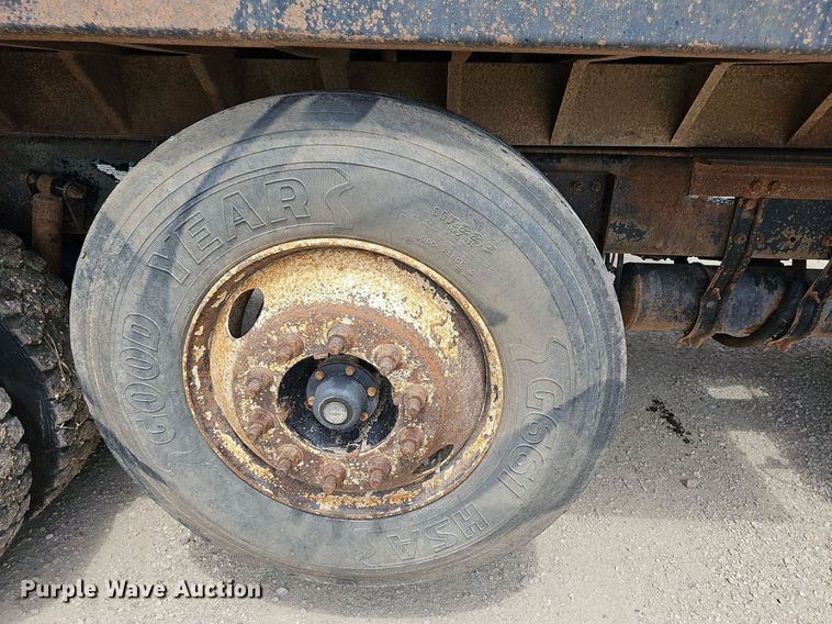 image for item DN8584 2007 Sterling L9500  dump truck