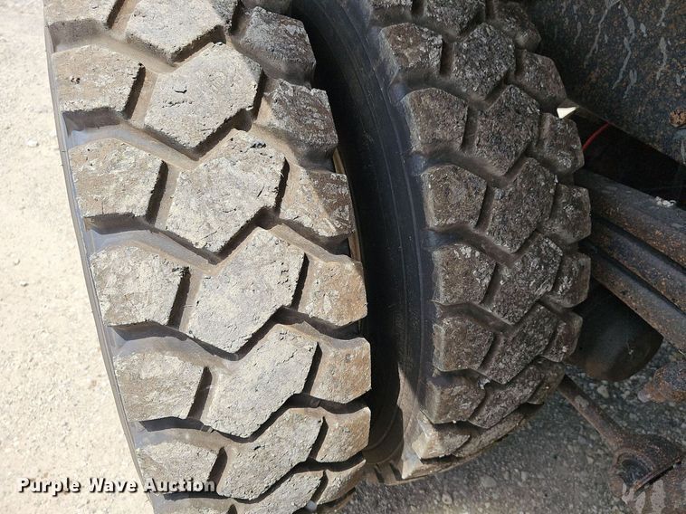 image for item DN8584 2007 Sterling L9500  dump truck