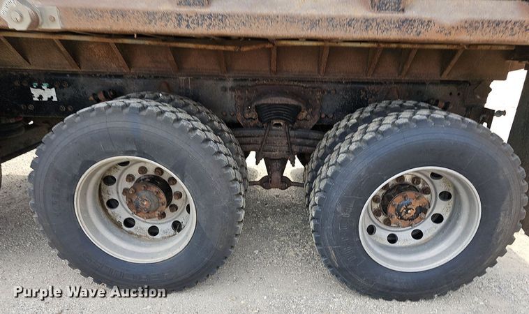 image for item DN8584 2007 Sterling L9500  dump truck