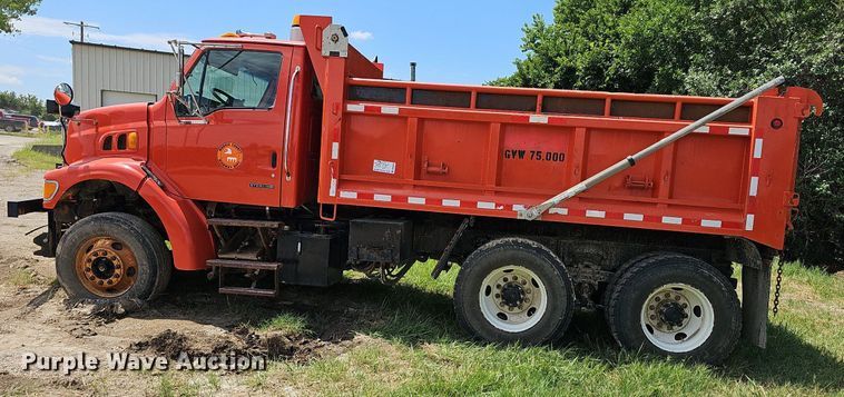 image for item DN8585 2003 Sterling LT7500  dump truck
