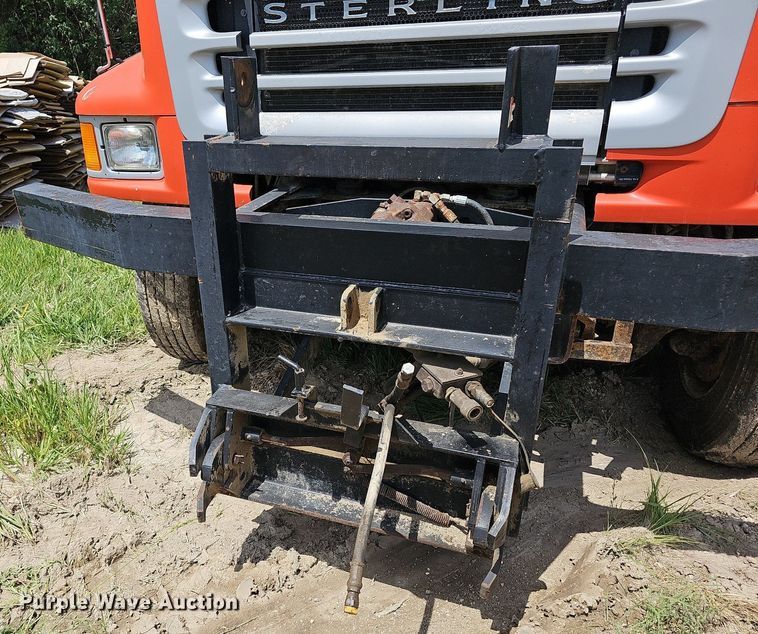 image for item DN8585 2003 Sterling LT7500  dump truck