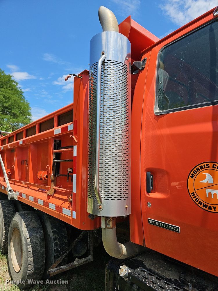 image for item DN8585 2003 Sterling LT7500  dump truck