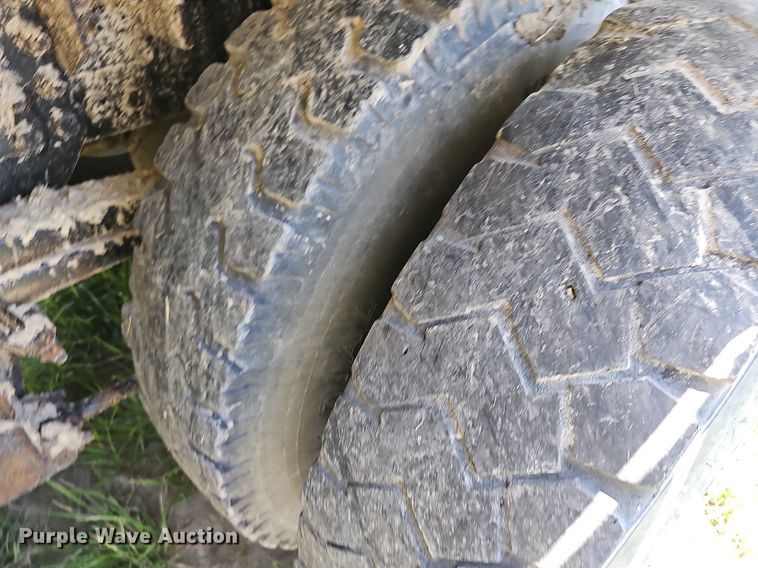 image for item DN8585 2003 Sterling LT7500  dump truck