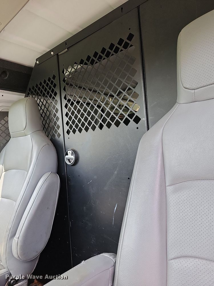 image for item DN8610 2012 Ford E350 Super Duty  van